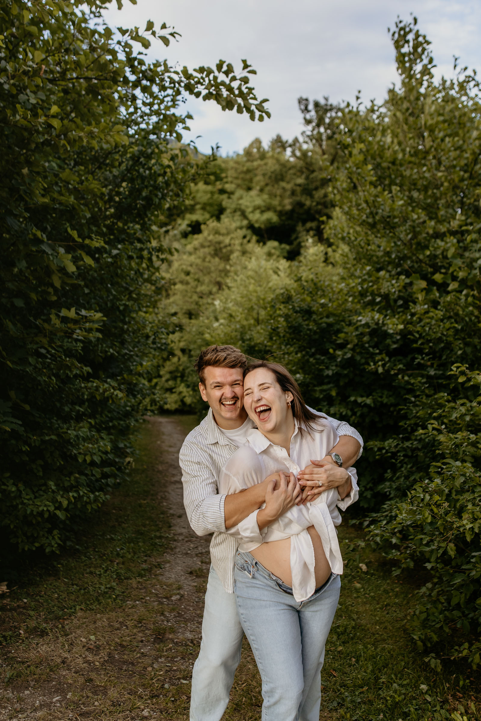 Fotografiranje nosecnice v naravi Fotografiranje nosecnice v naravi